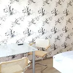Aparthotel B & L 3*