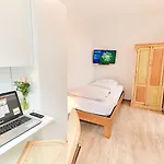 Aparthotel B & L