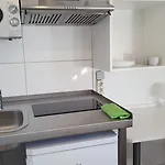 B & L Aparthotel 3*