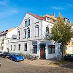 Aparthotel B & L 3*