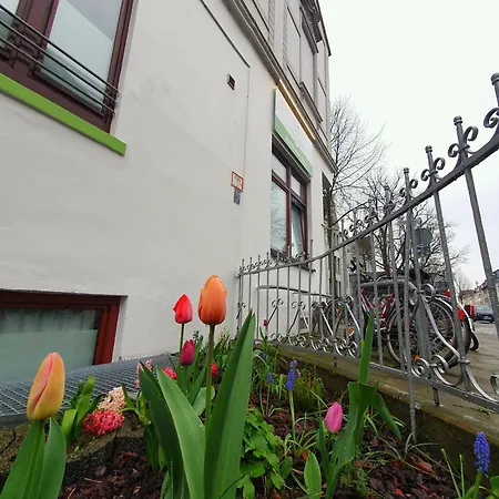 B & L アパートホテル