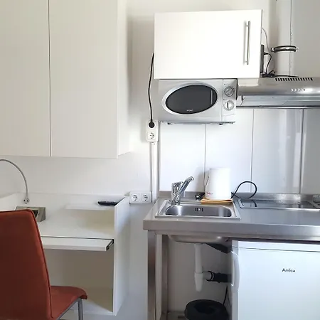 아파트호텔 B & L 3*