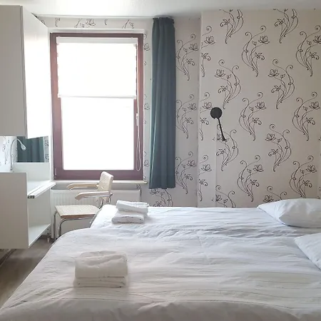 B & L アパートホテル 3*