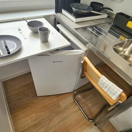 B & L 3*