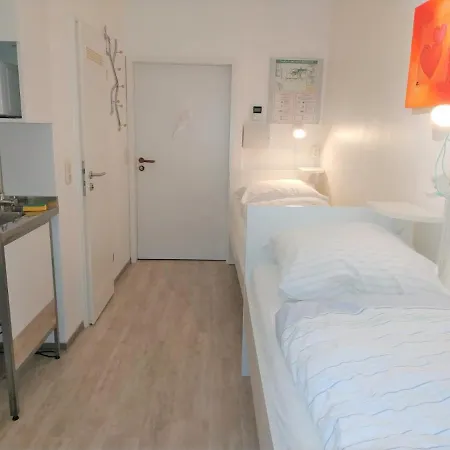 B & L Lägenhetshotell 3*